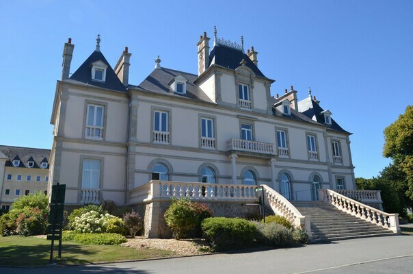 Collège Lycée de la Ville Davy<br> Collège Lycée de la Ville Davy<br>